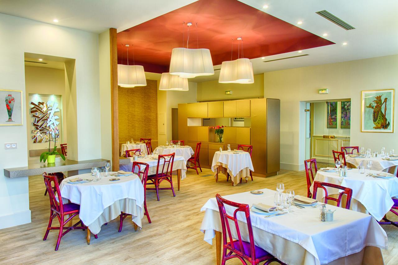 Hotel Restaurant Le Parc 물랭 외부 사진