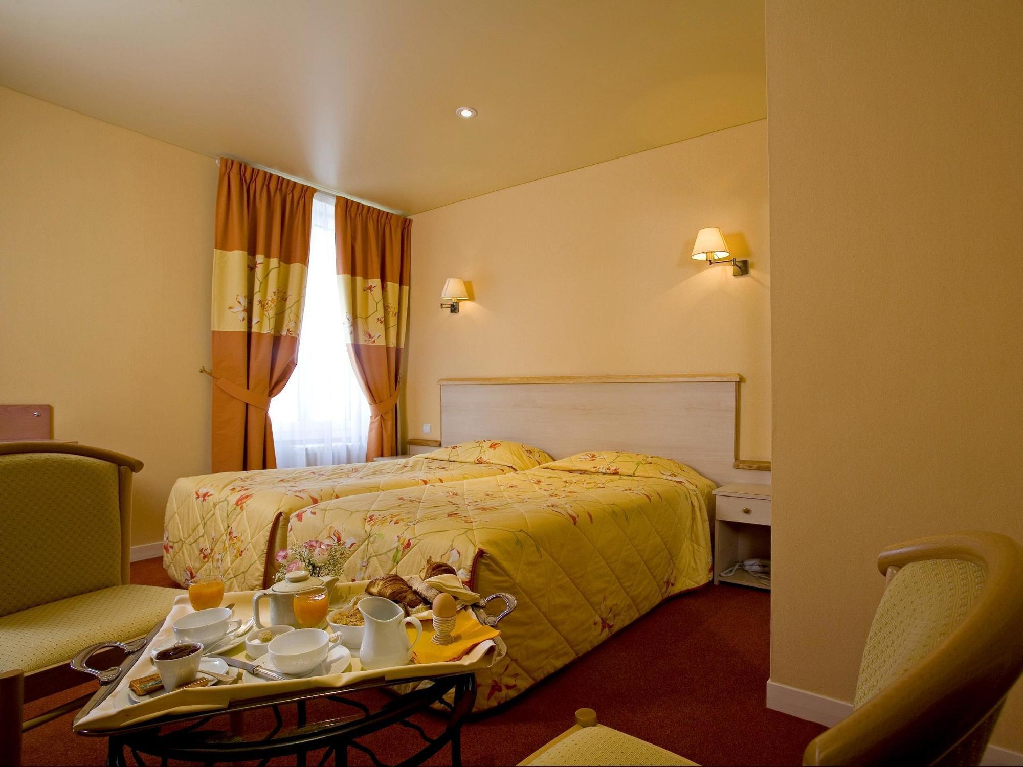 Hotel Restaurant Le Parc 물랭 외부 사진