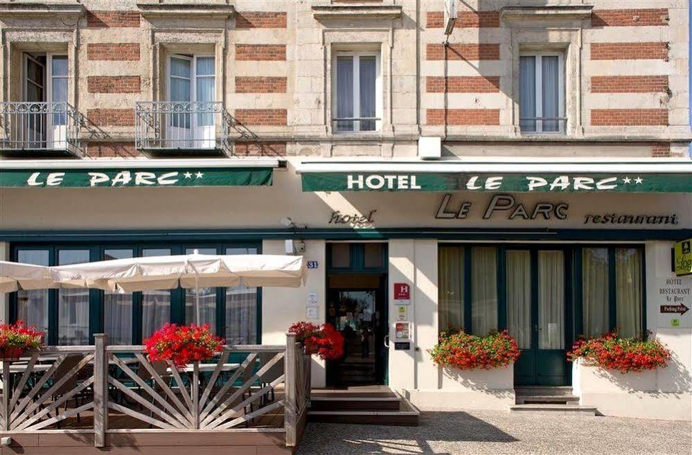 Hotel Restaurant Le Parc 물랭 외부 사진